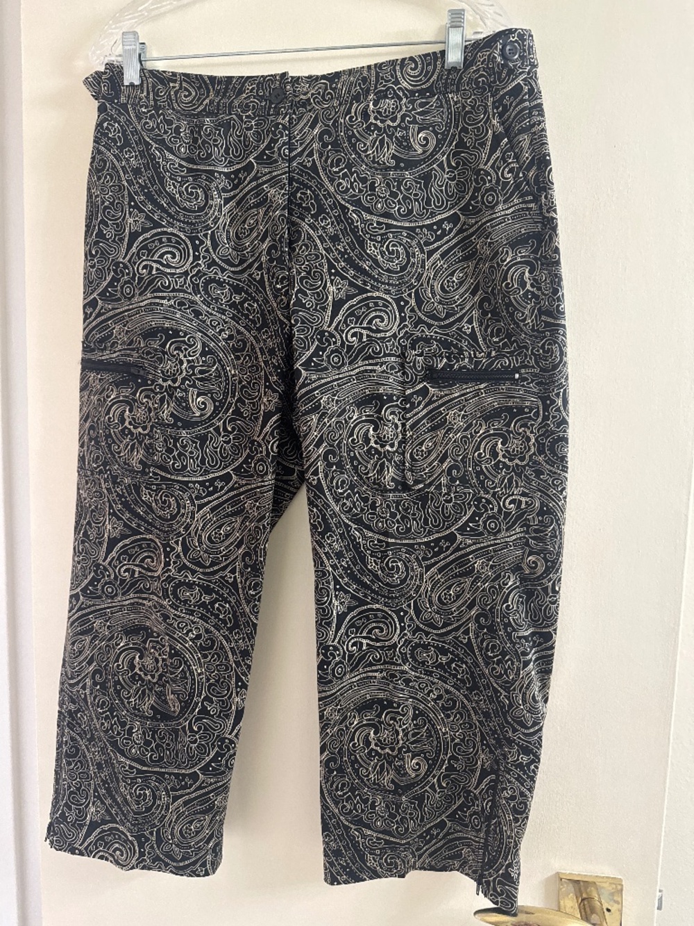 Elegant Crop black & tan paisley pants